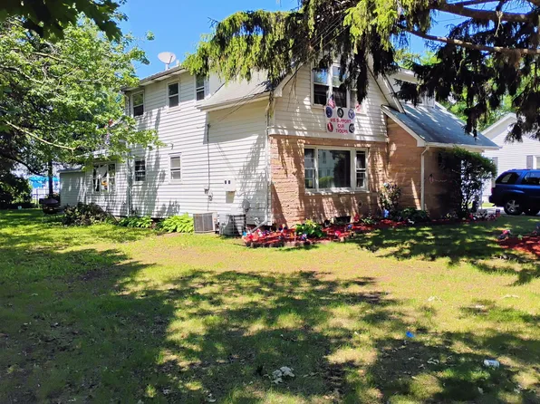 143 Slocum Lake Rd, Wauconda, IL 60084