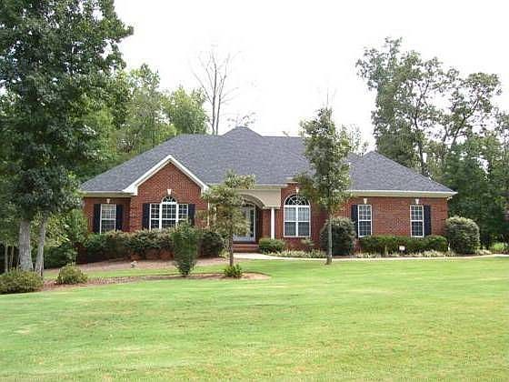 1st image of 220 Stanley Ct
