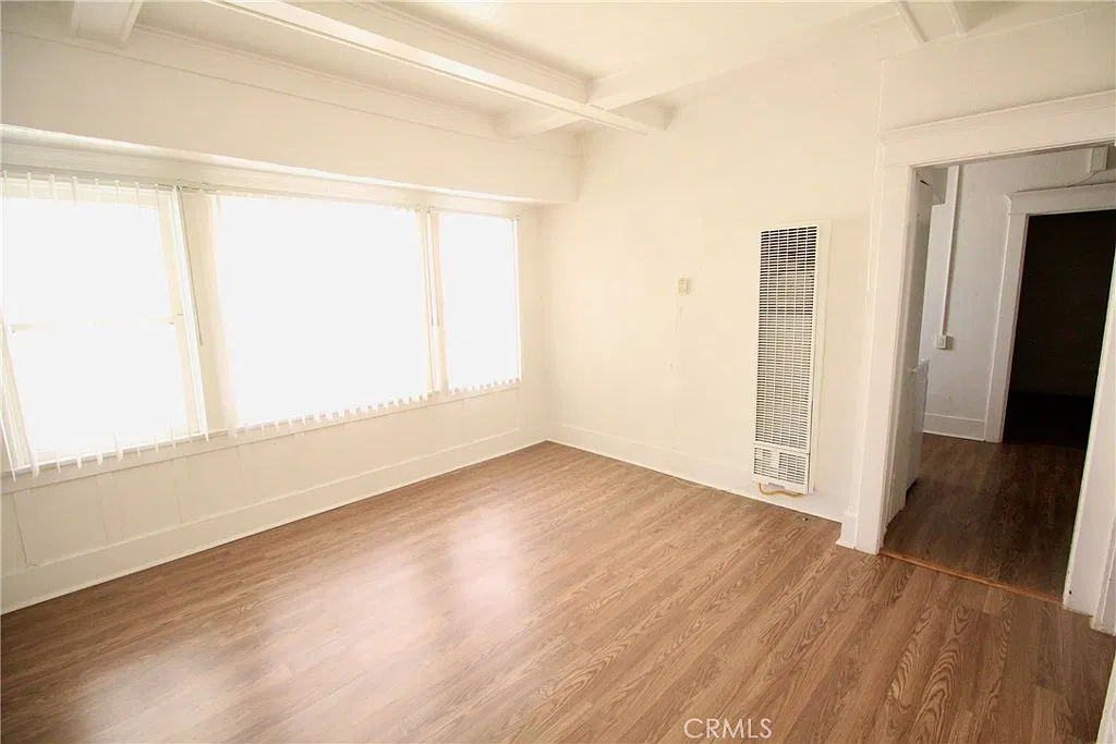 2 bed, 930 sqft, $2,200 — Photo 3