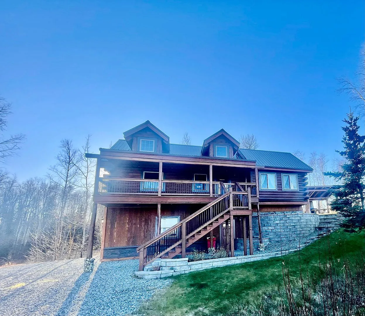 Amazing custom built Alaskan Log home across from Rainbow Lake! Fully Furnished! — Photo 1