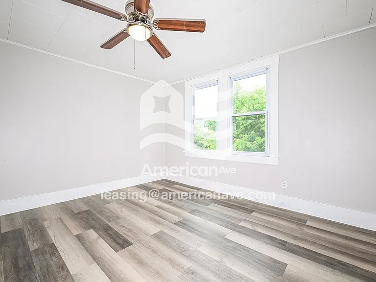 699681_009_main_bedroom_10.jpg