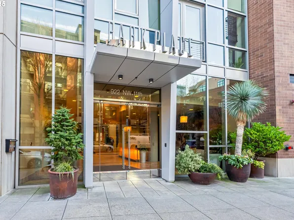 922 NW 11th Ave APT 609, Portland, OR 97209