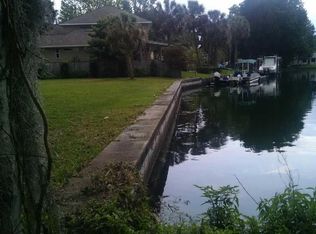 221 SE 2nd Pl, Crystal River, FL 34429