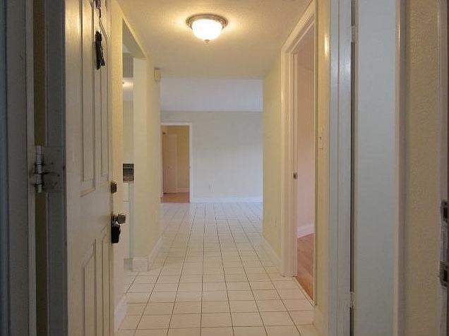 1st image of 20681 NE 4th Pl APT 106