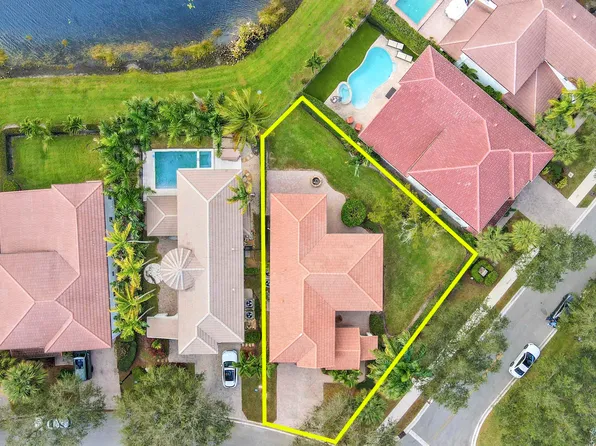 770 Bocce Court, Palm Beach Gardens, FL 33410