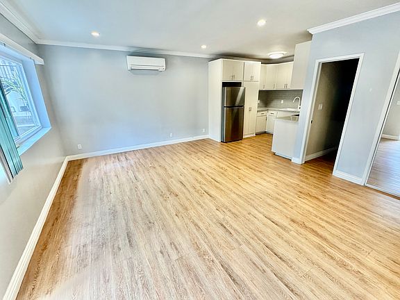 2nd image of 1040 N Laurel Ave #9
