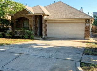 10708 Highland Ridge Rd, Fort Worth, TX 76108