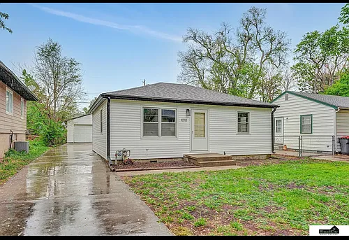 1010 Manatt St Photo 1