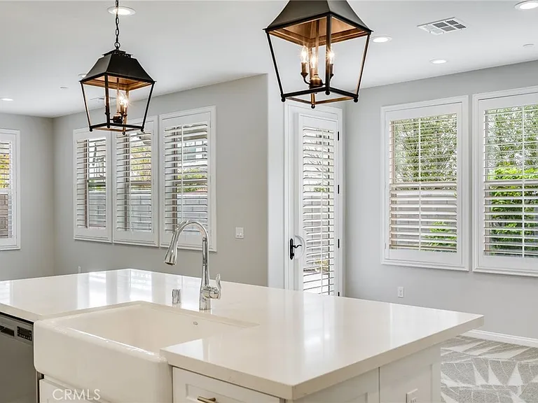 21 Marcar Ln — Photo 11