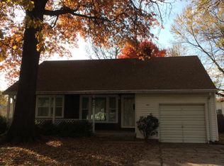 827 N Terrace Dr, Wichita, KS 67208