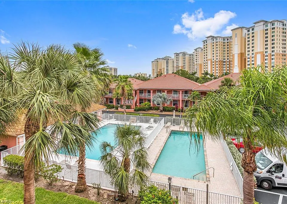 519 Roma Ct #306