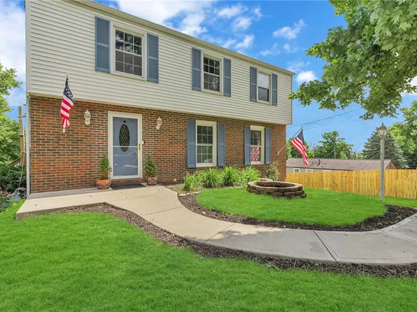 202 Windy Hill Dr, Coraopolis, PA 15108