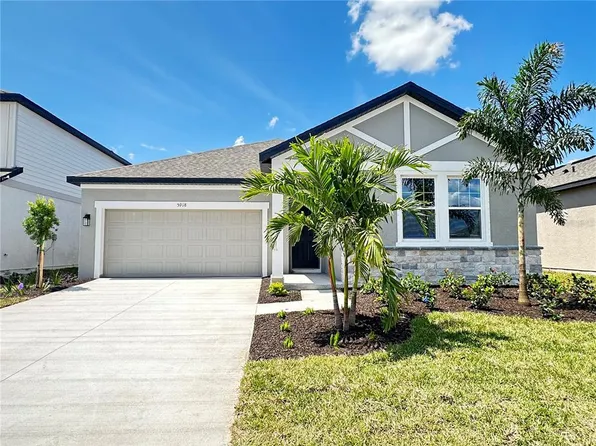 5918 Fresh Flora Dr, Wimauma, FL 33598