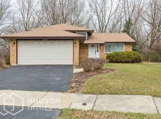 22000 Scott Dr, Richton Park, IL 60471