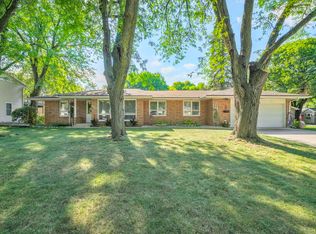 810 Ithaca Ave, Spirit Lake, IA 51360