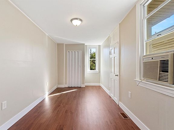 3rd image of 588 Company St