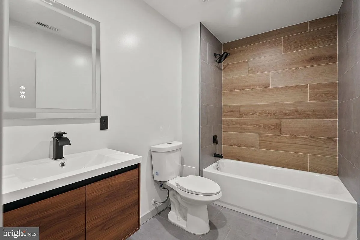 4 bed, 3.0 bath, 1234 sqft, $3,200 — Photo 4