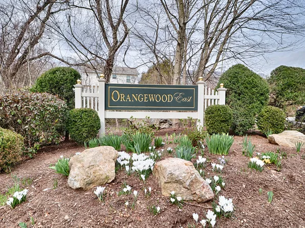 243 Shagbark Drive #243, Derby, CT 06418