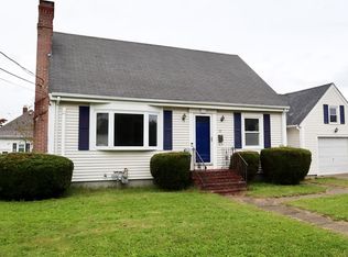 10 Fairfield Ave E, Riverside, RI 02915