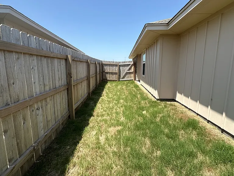 127 Cameron Dr #B — Photo 12