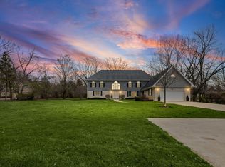 75 Ela Rd, Inverness, IL 60067