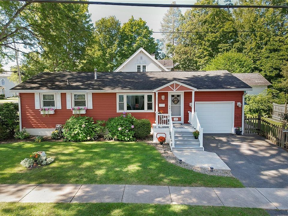 1st image of 17 Virginia St