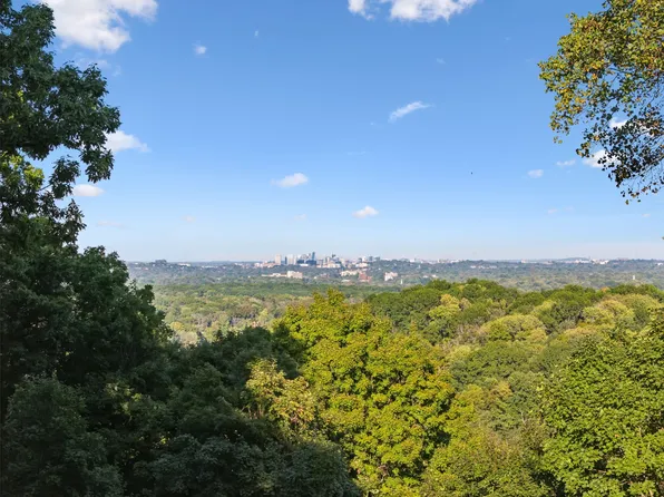 125 Jocelyn Hills Dr, Nashville, TN 37205