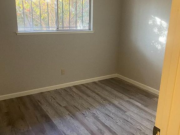 3rd image of 3731 Norwood Ave