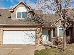 9104 Medley Rd, Golden Valley, MN 55427