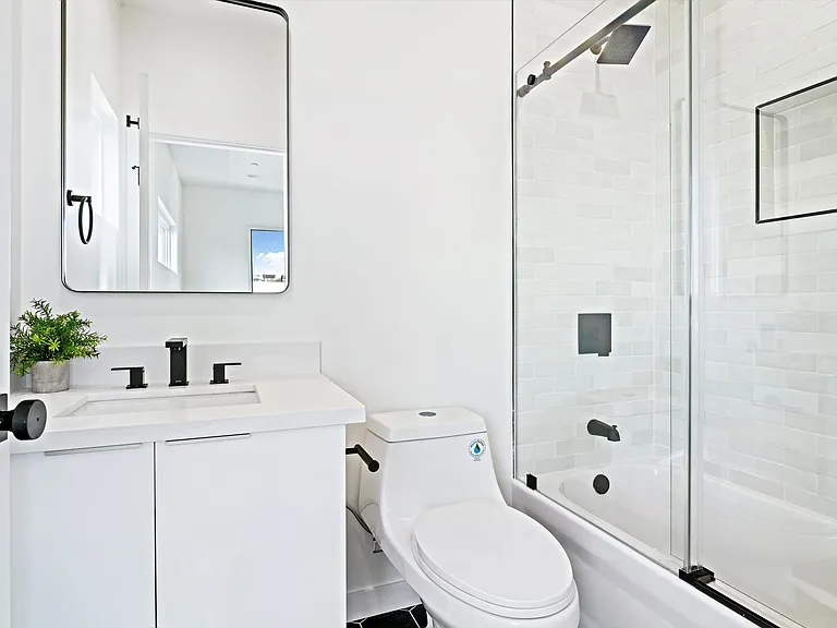 520 N Saint Andrews Pl #3 — Photo 12