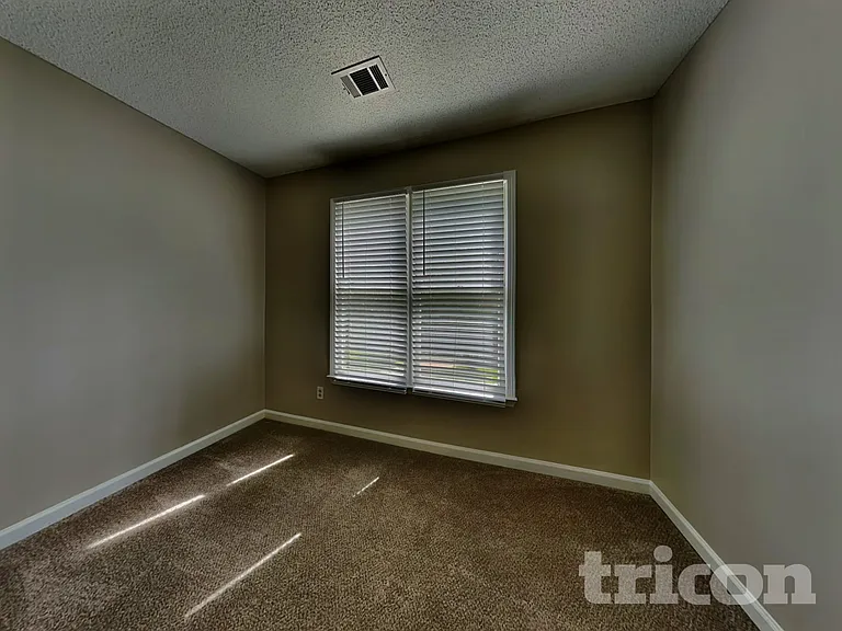 39 Pine Grove Cir — Photo 9