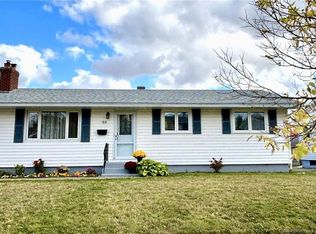 94 Parkdale Dr, Moncton, NB E1C4K9