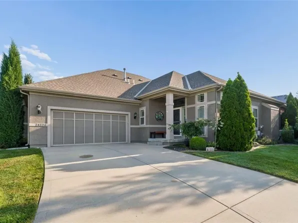 24520 W 110th St, Olathe, KS 66061