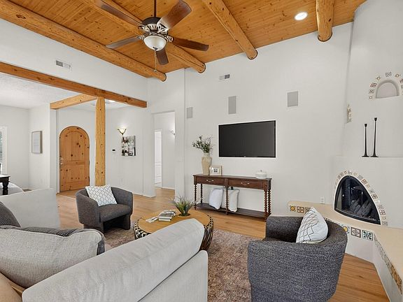 5th image of 910 Mountain Phlox Way