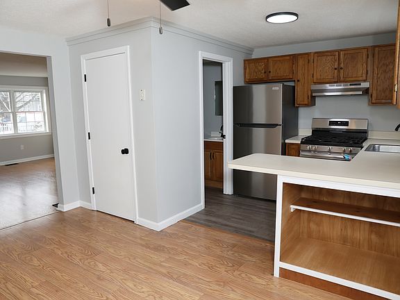 Dining room/kitchen