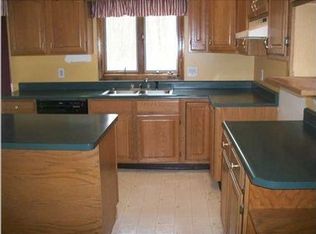 7006 Seventeen Mile Rd NE, Cedar Springs, MI 49319