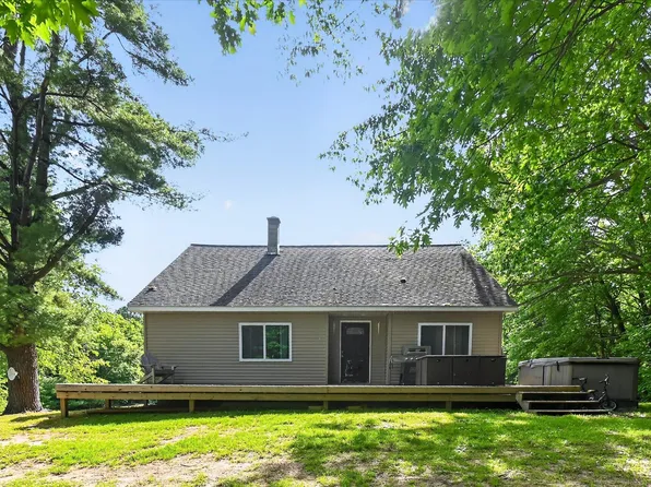 10260 N Ferris Rd, Riverdale, MI 48877