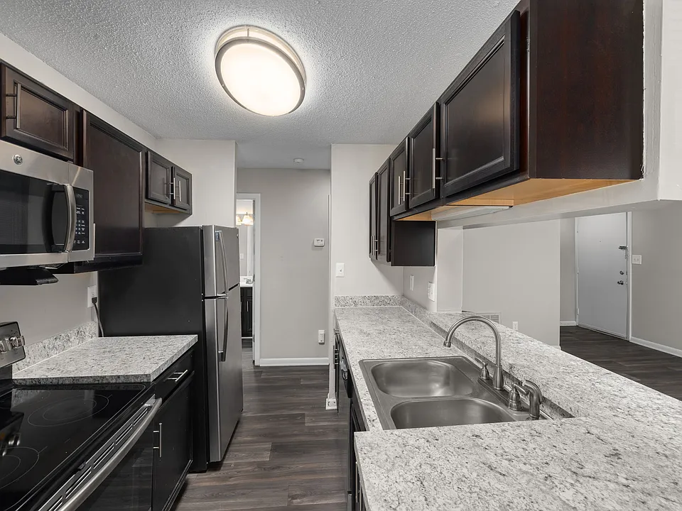 Sunstone Apartments