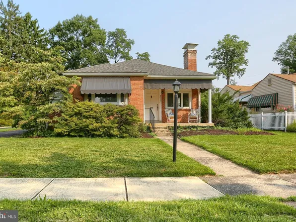 3016 Lincoln St, Camp Hill, PA 17011