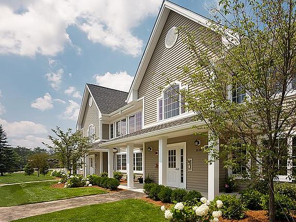 4th image of 7 Norwest Dr #718
