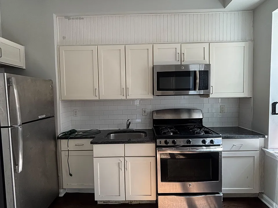 211 Summer Ave #7