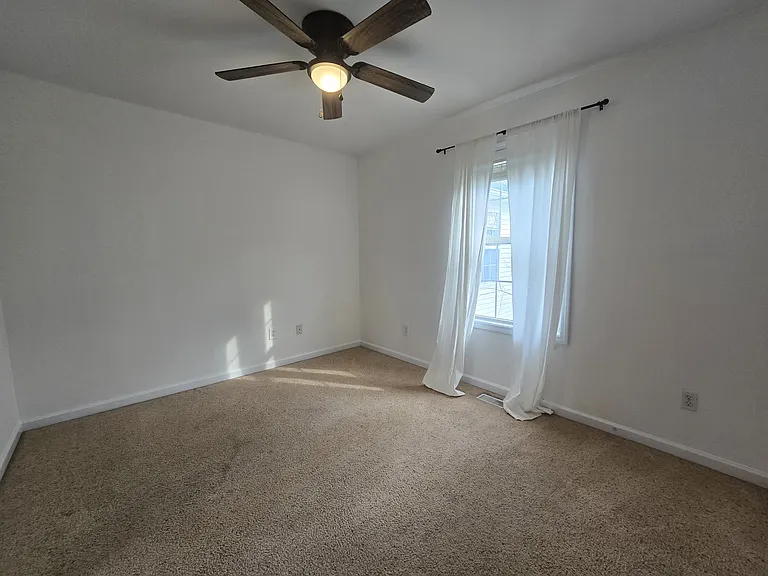 2723 Mollys Ct — Photo 7