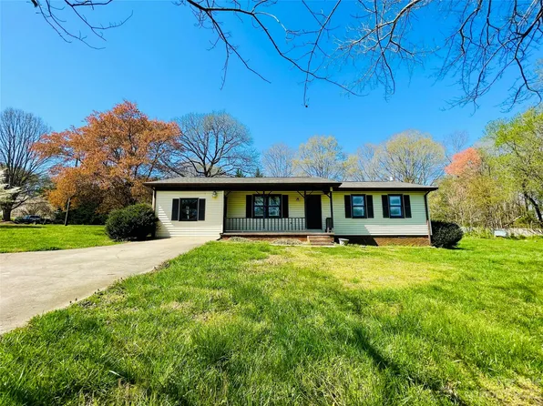 3600 Westwood Rd, Hamptonville, NC 27020