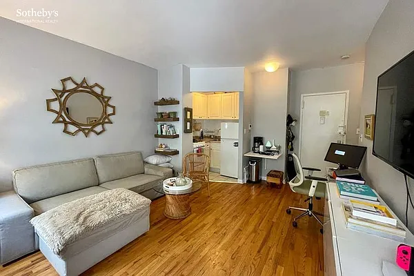 Rented by Sotheby's International Realty | media 9