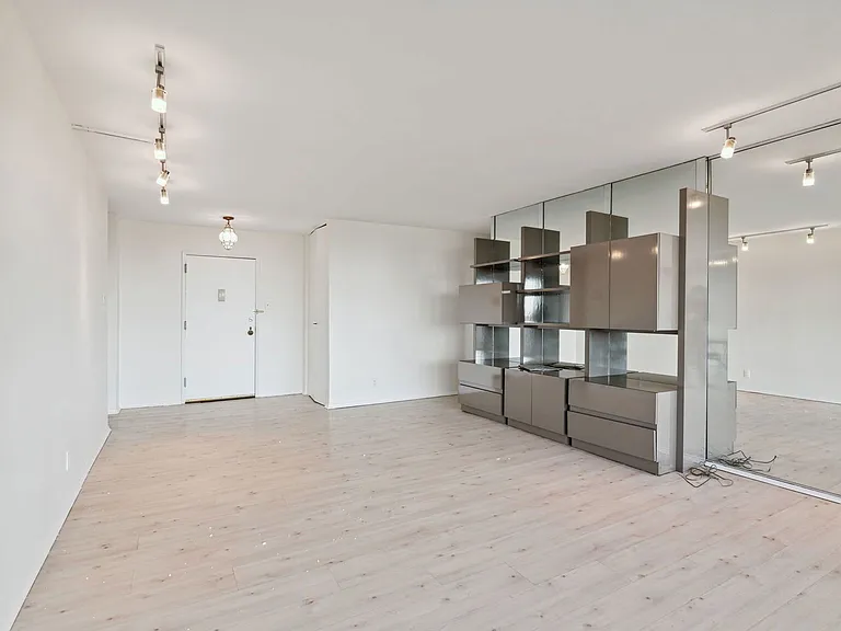 2401 Pennsylvania Ave #15A2 — Photo 10