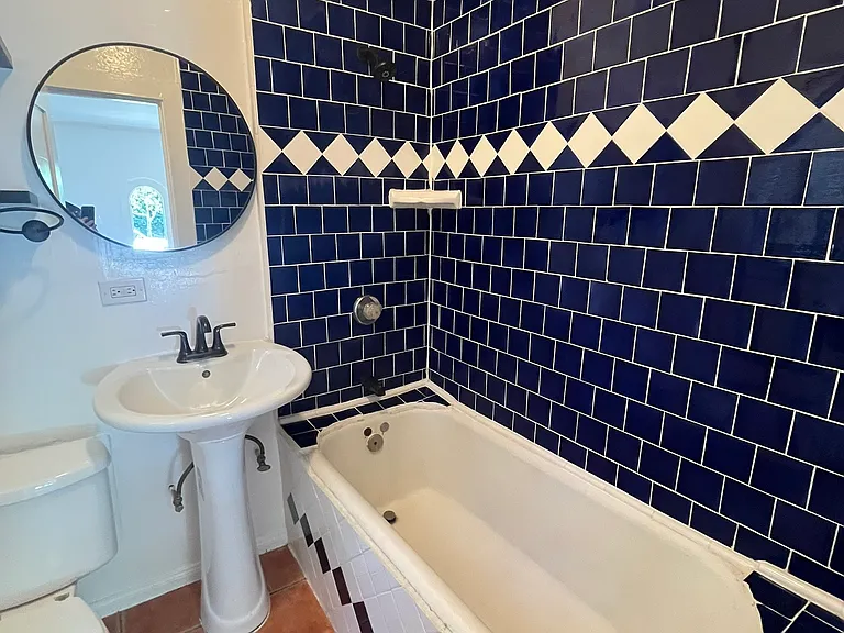 756 N Van Ness Ave #1 — Photo 12