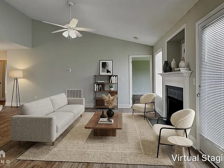 54 Pedernales Dr — Photo 2