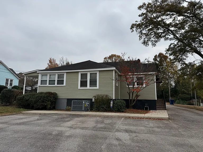 812 E Main St — Photo 3