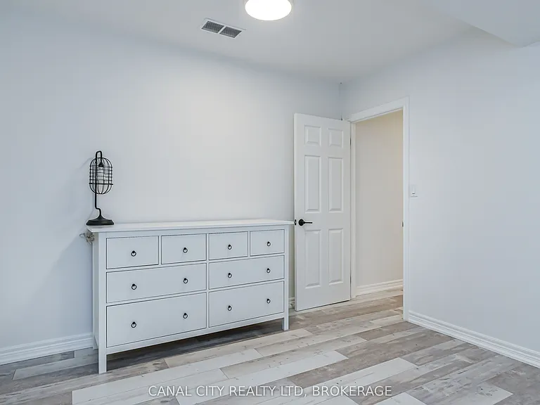 6 Colton Ave — Photo 29