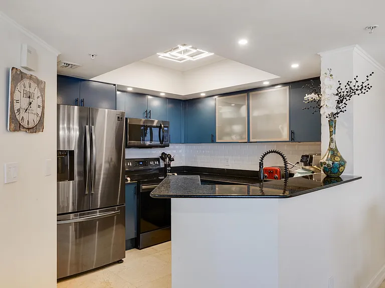 16699 Collins Ave #3204 — Photo 7